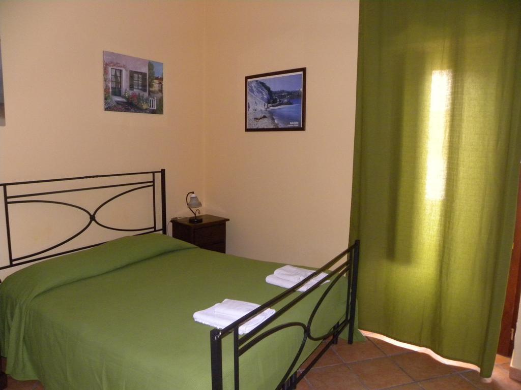 Case Vacanze Albamarina ليباري الغرفة الصورة