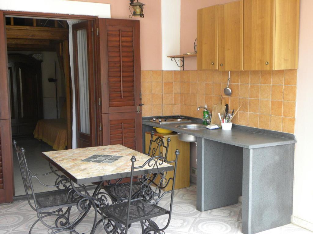 Case Vacanze Albamarina ليباري الغرفة الصورة